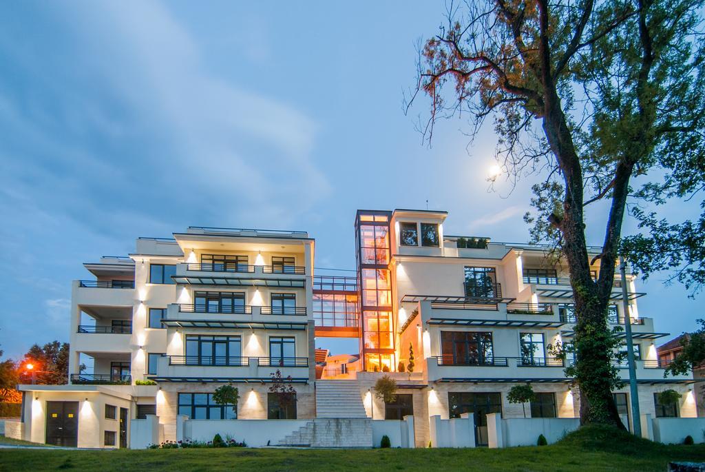 维拉歌剧酒店 Vrnjačka Banja 外观 照片